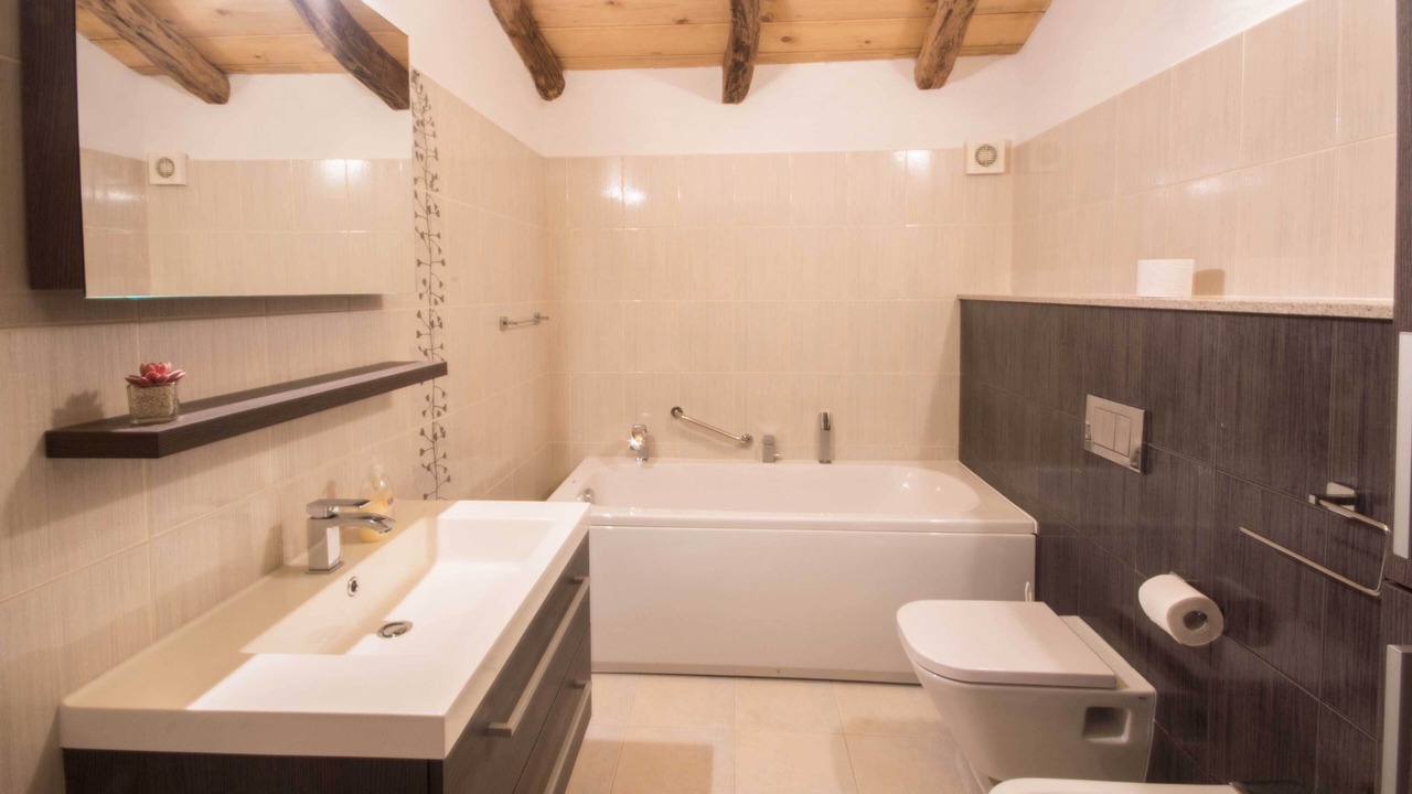 Photo of Bathroom in Zabrezani