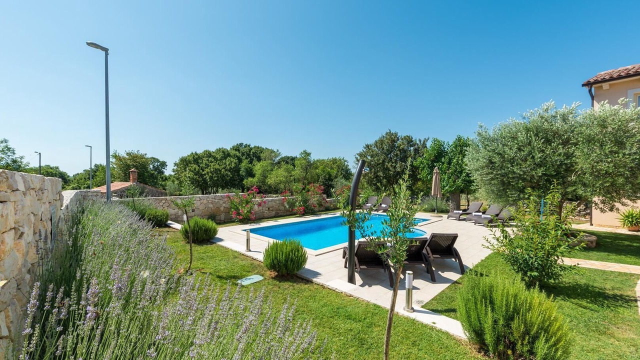 Photo of Outdoor in Brgod