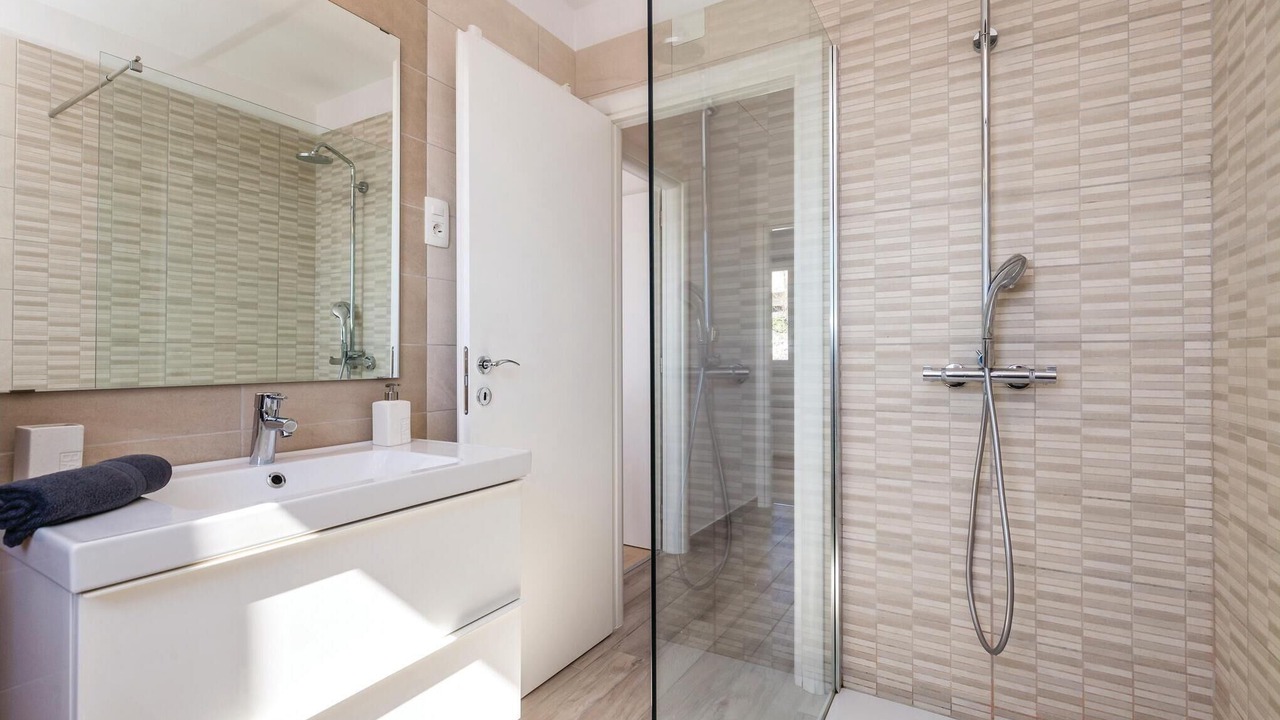 Photo of Bathroom in Sarsoni