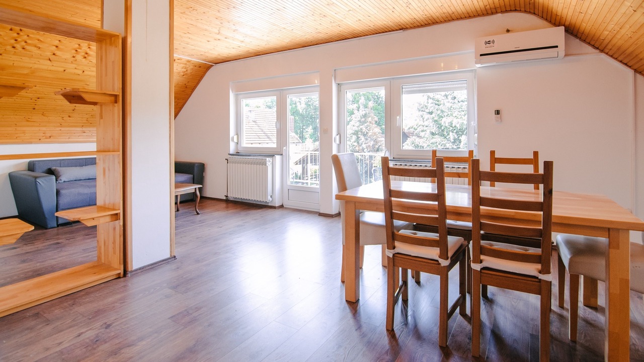 Photo of Livingroom in Catrnja