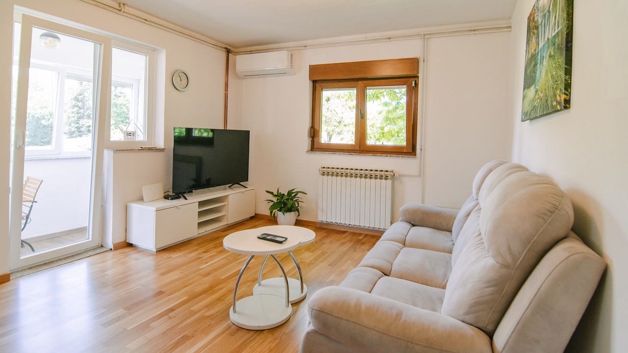 Photo of Livingroom in Catrnja