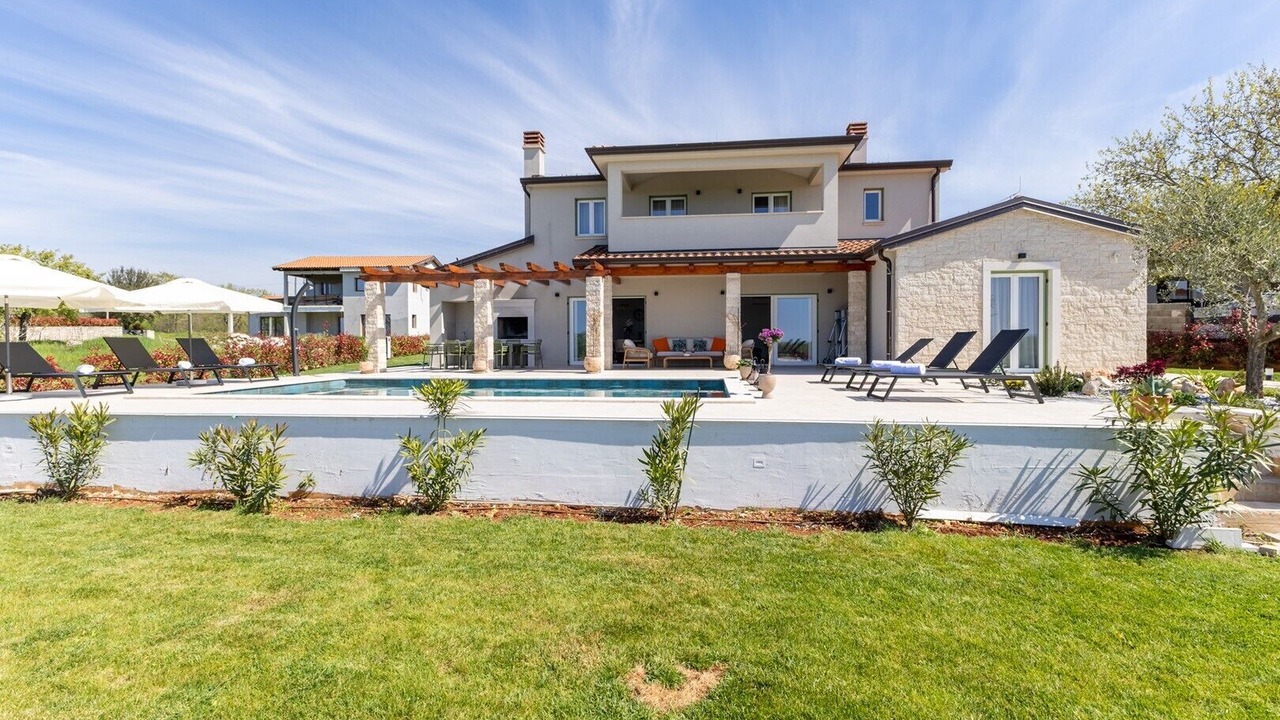 Photo of Outdoor in Zbandaj
