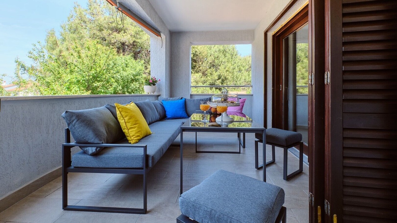 Photo of Outdoor in Cove Murtar