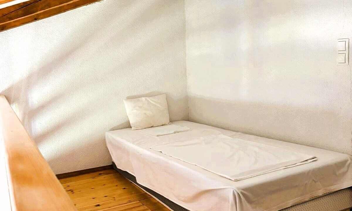 Photo of Bedroom in Cres
