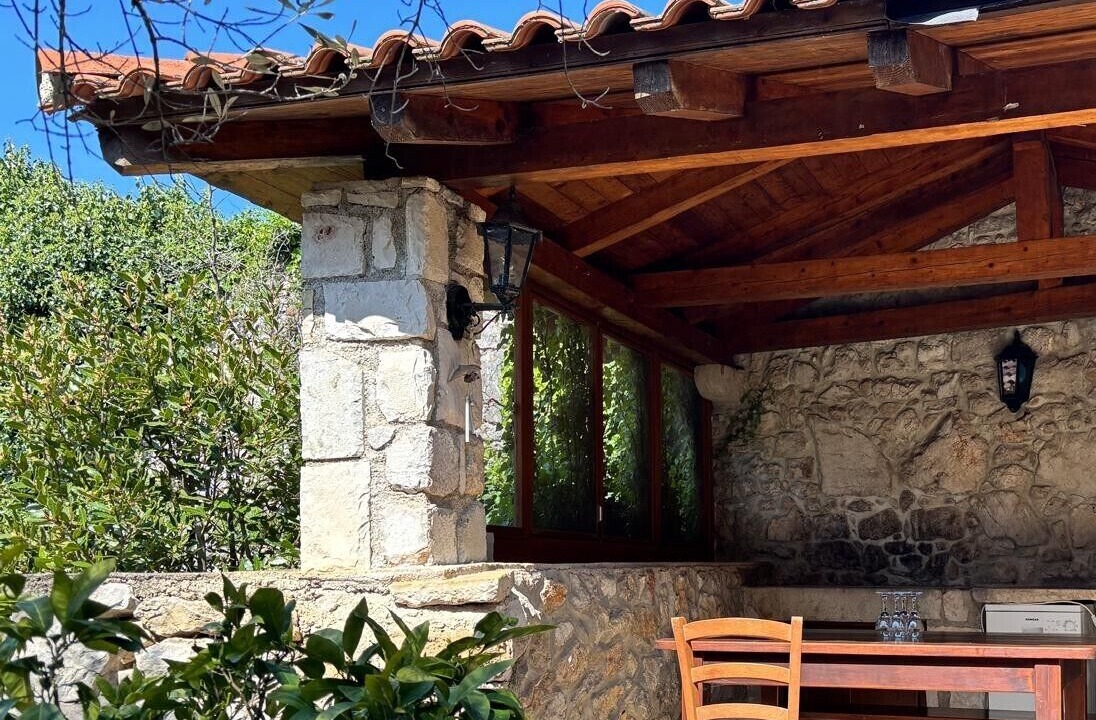 Photo of Outdoor in Cres