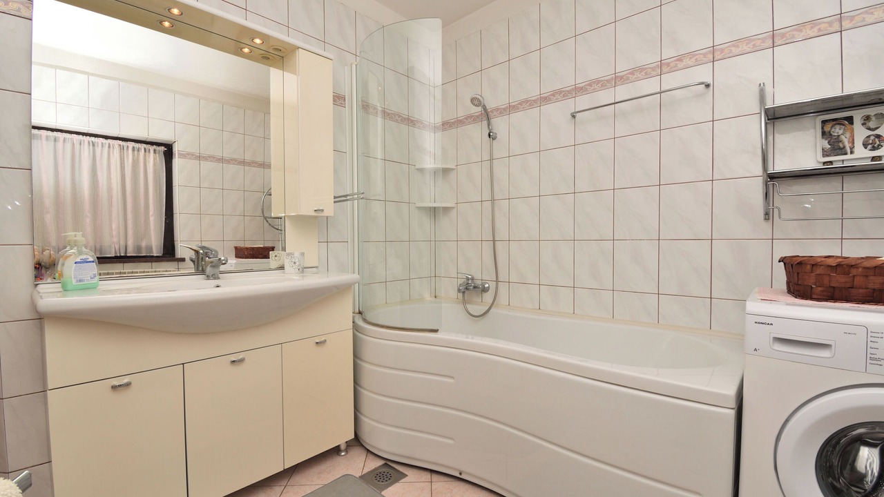 Photo of Bathroom in Fuzine