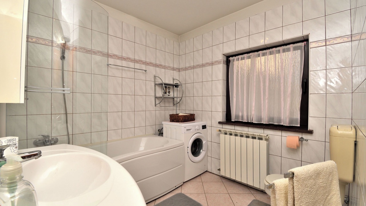 Photo of Bathroom in Fuzine
