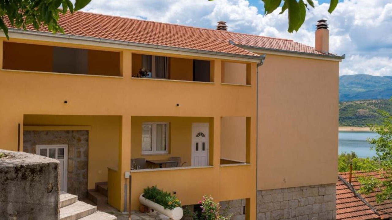 Photo of Outdoor in Garjak
