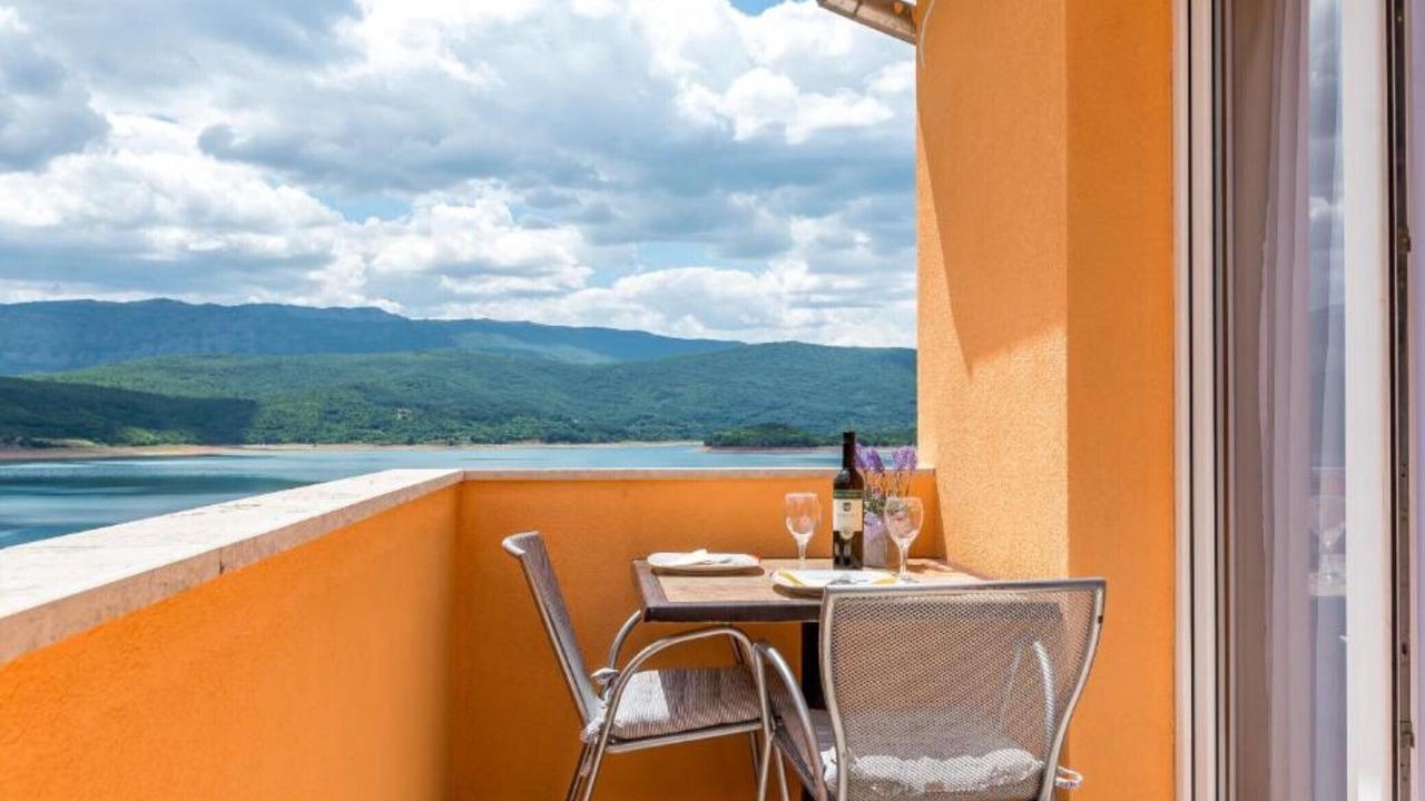Photo of Patio Balcony in Garjak