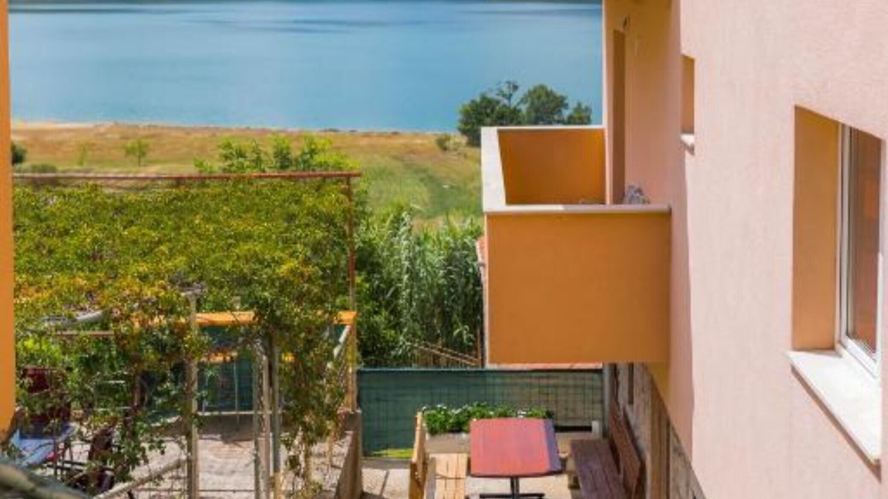 Photo of Patio Balcony in Garjak