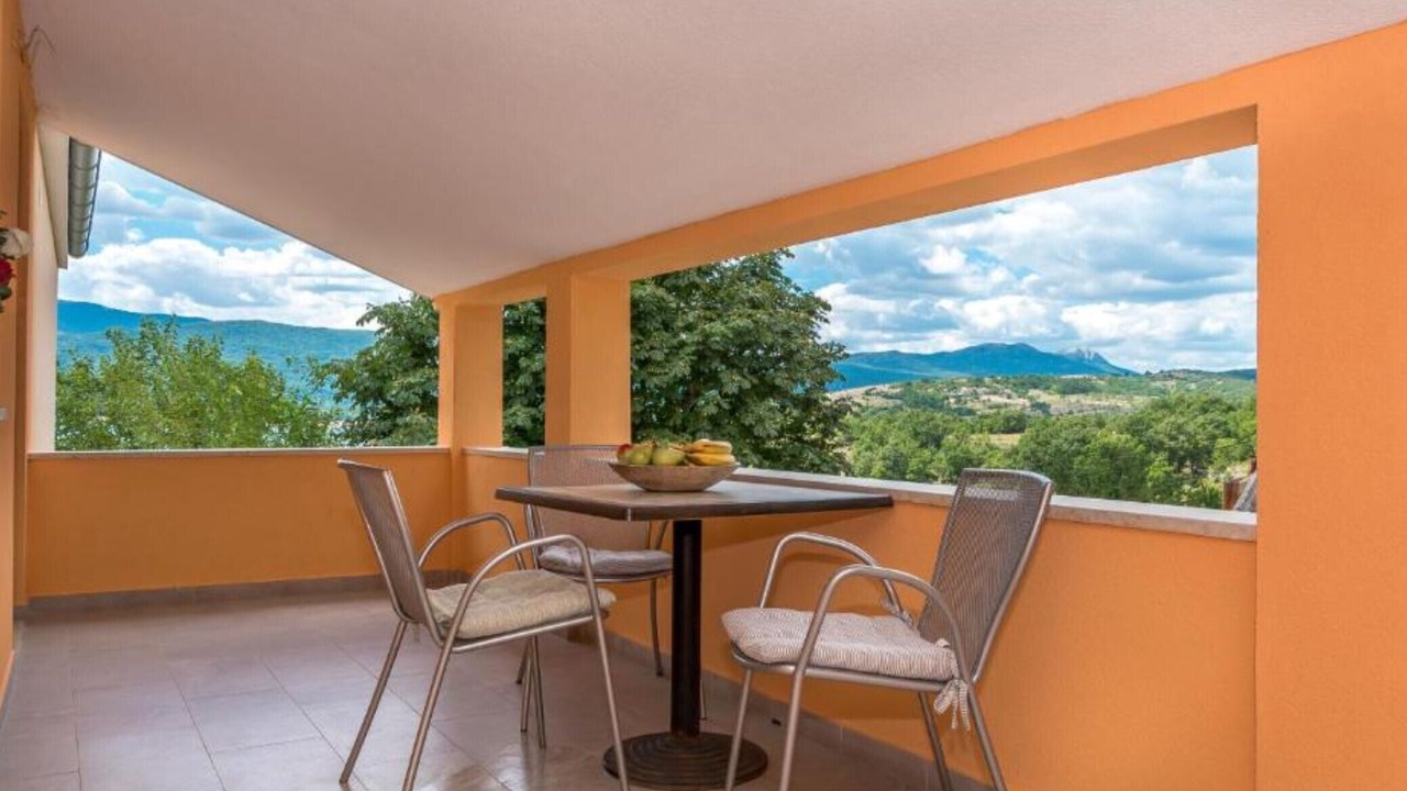 Photo of Patio Balcony in Garjak