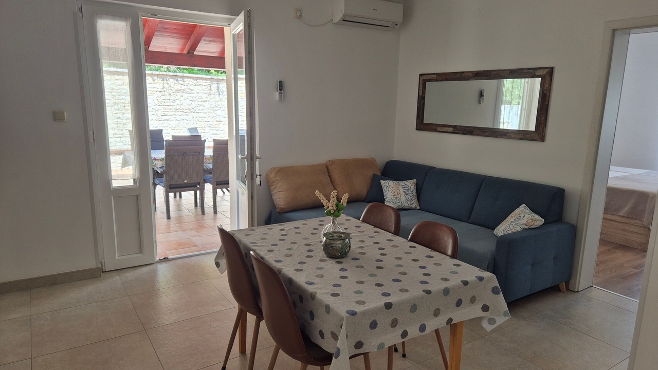 Photo of Livingroom in Rab Town