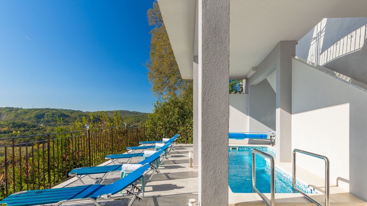 Photo of Outdoor in Pican