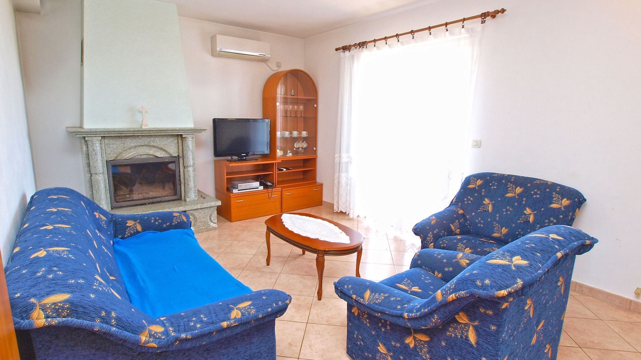 Photo of Livingroom in Flengi