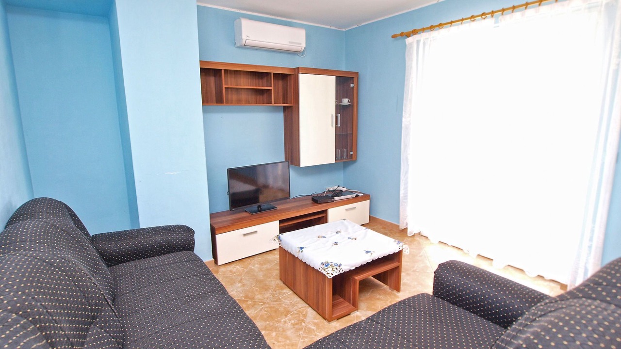 Photo of Livingroom in Flengi