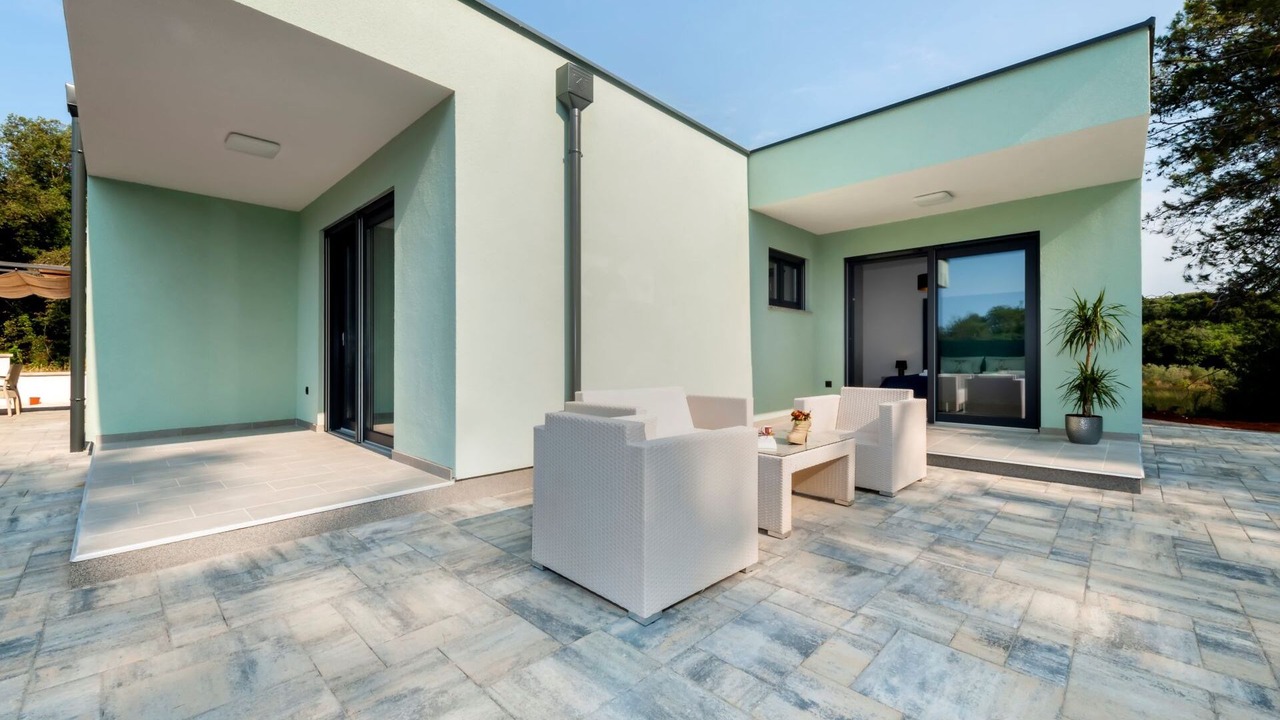 Photo of Patio Balcony in Borik