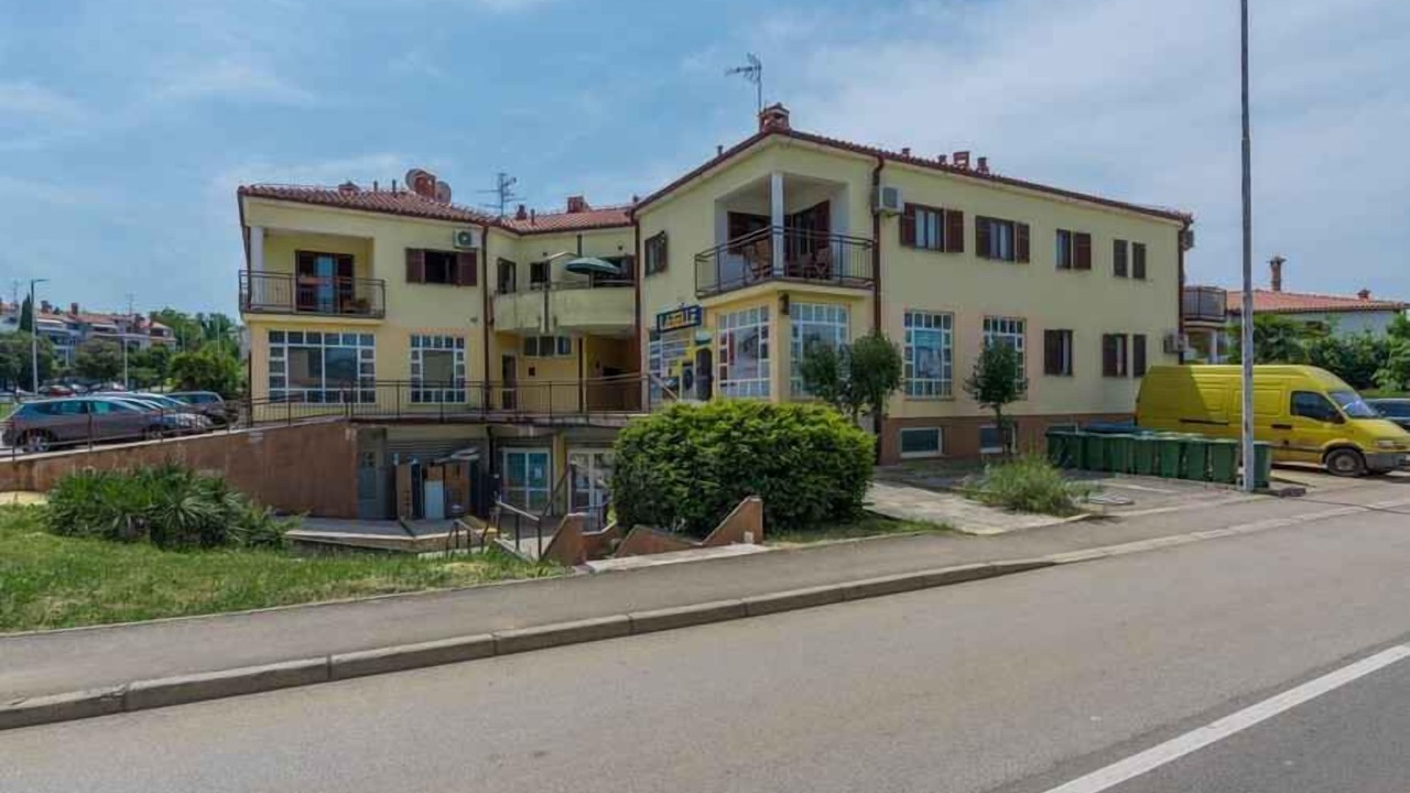 Photo of Outdoor in Spadici