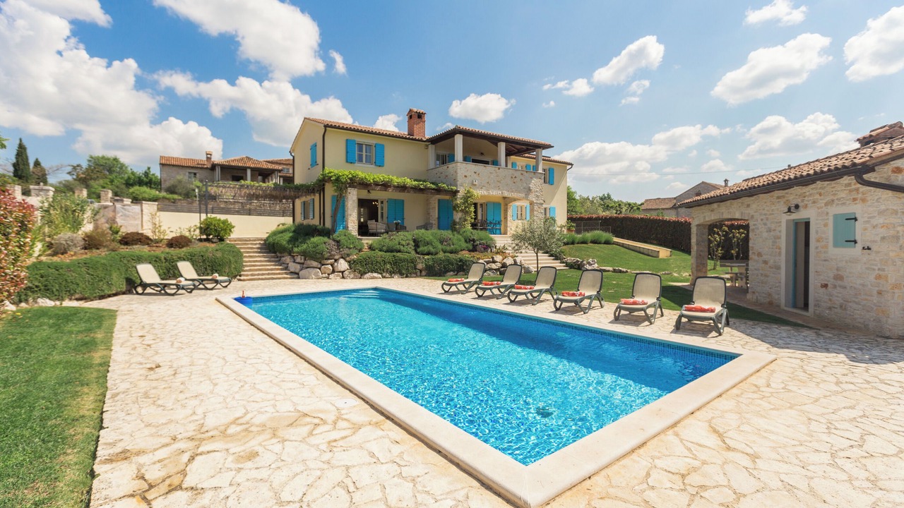 Photo of Outdoor in Heraki