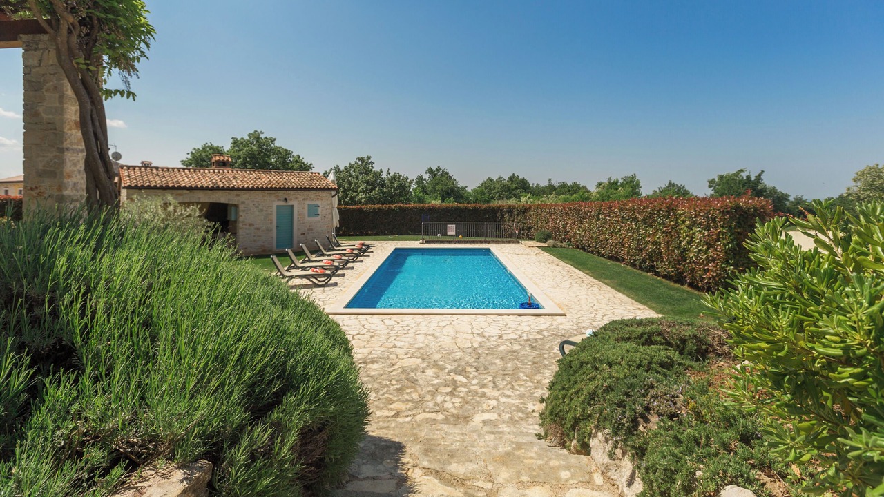 Photo of Outdoor in Heraki