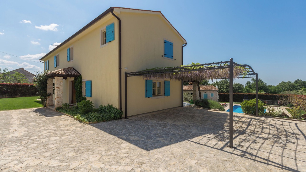 Photo of Outdoor in Heraki