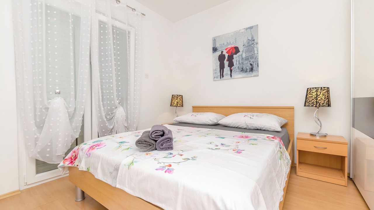 Photo of Bedroom in Srima