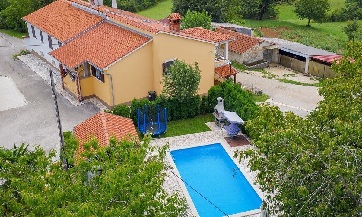 Photo of Outdoor in Lindar
