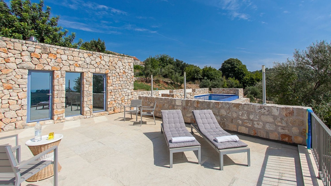 Photo of Patio Balcony in Sudurad