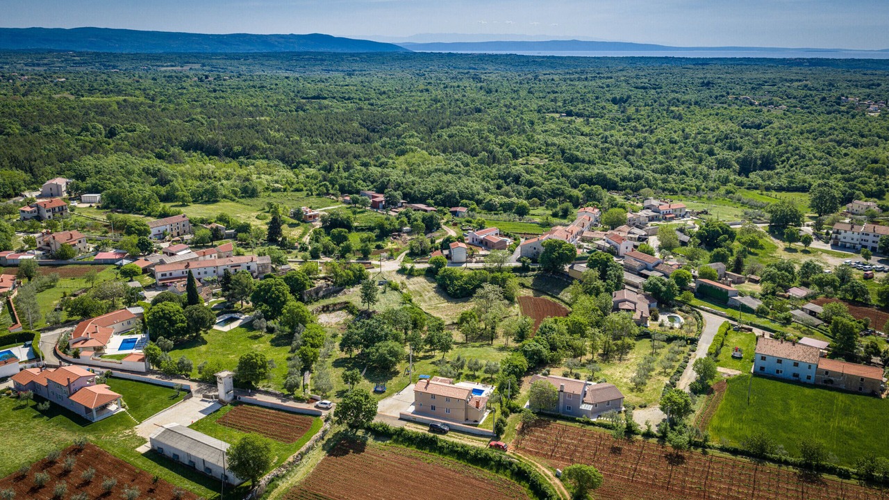 Photo of Outdoor in Divsici