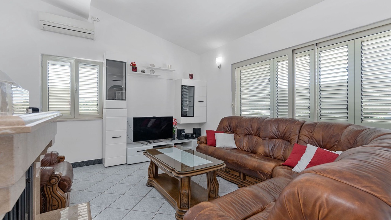 Photo of Livingroom in Neoric