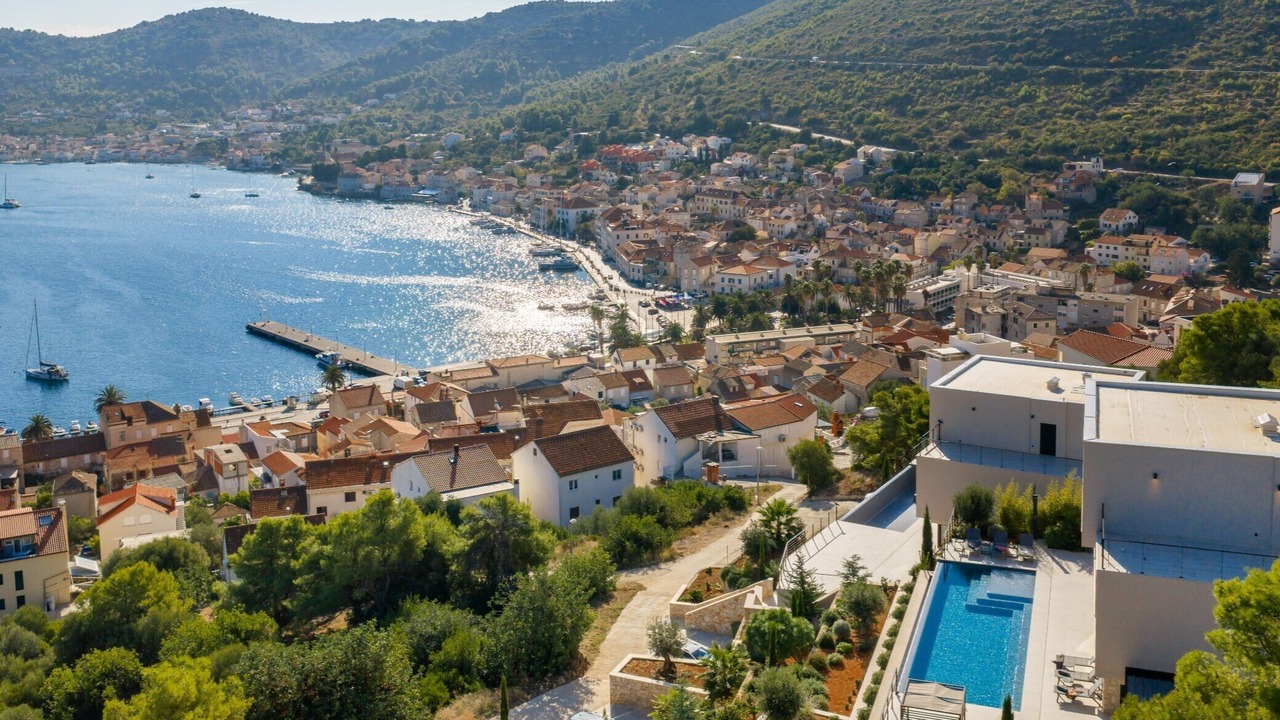 Photo of Outdoor in Cove Rogacic