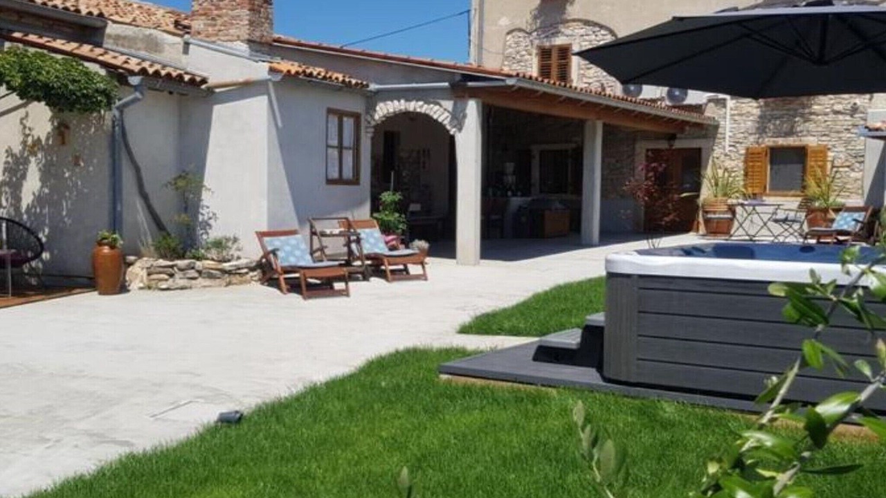 Photo of Outdoor in Loborika