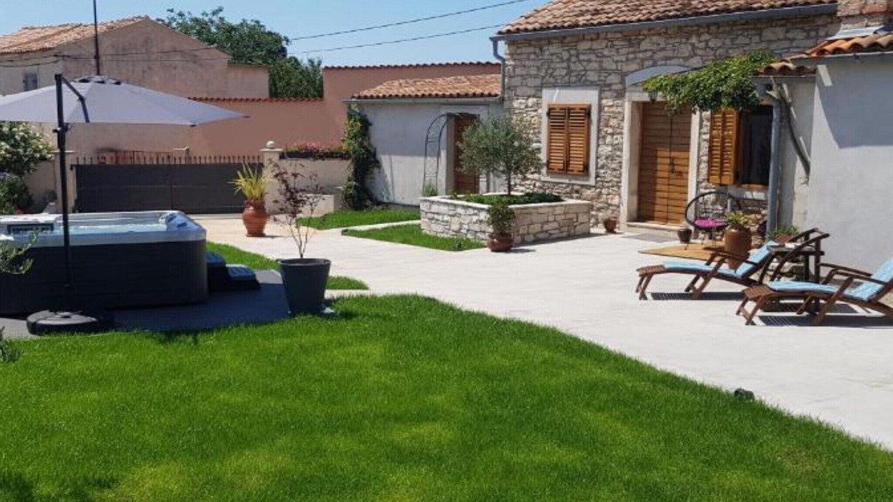 Photo of Outdoor in Loborika