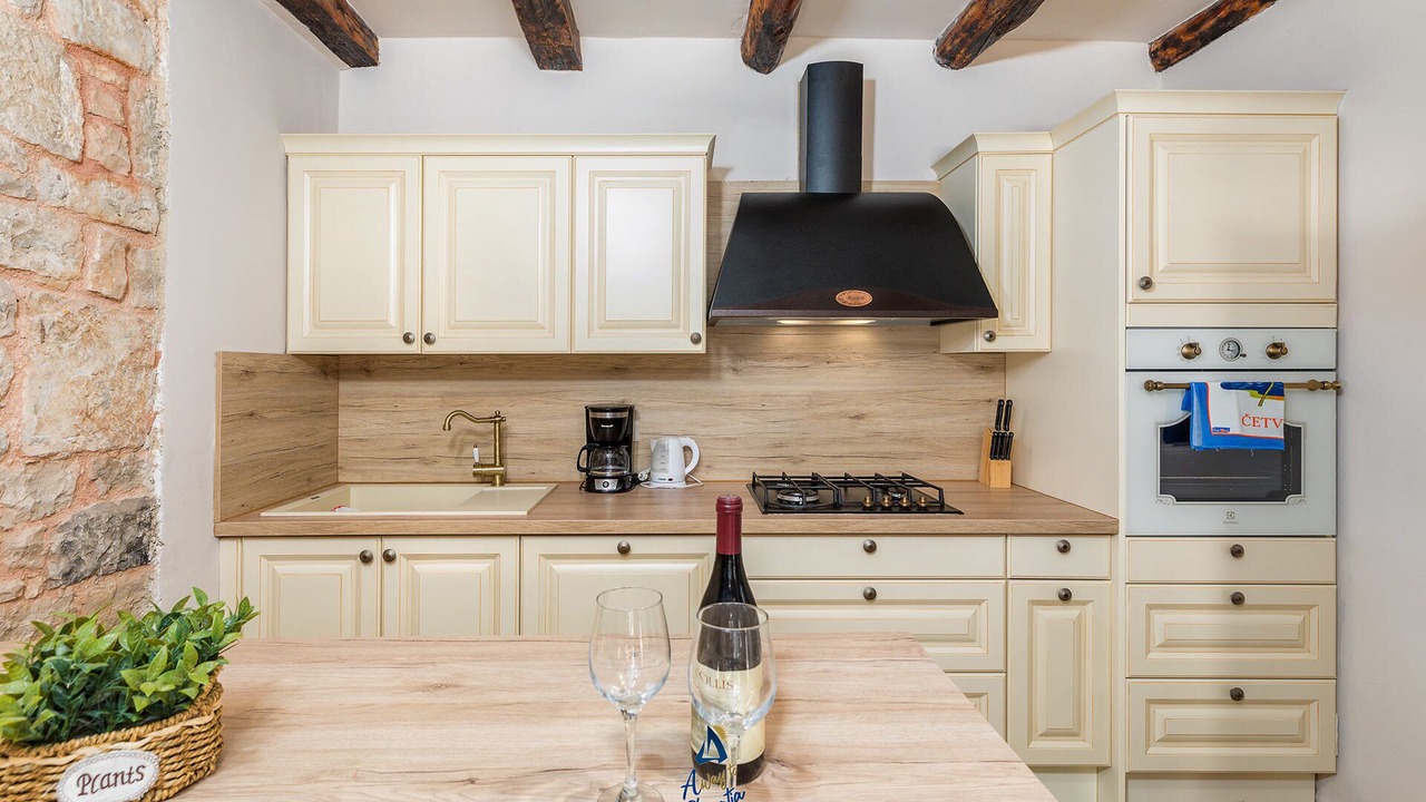 Photo of Kitchen in Peroj