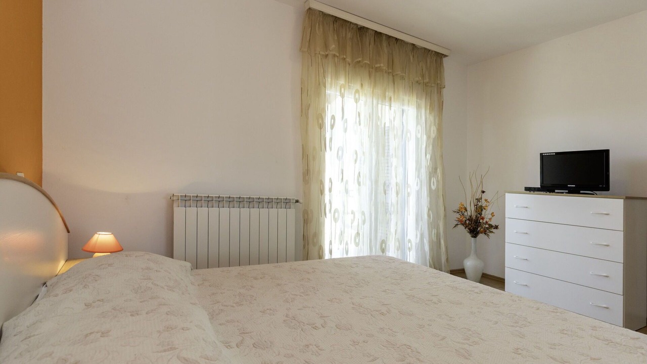 Photo of Bedroom in Topid