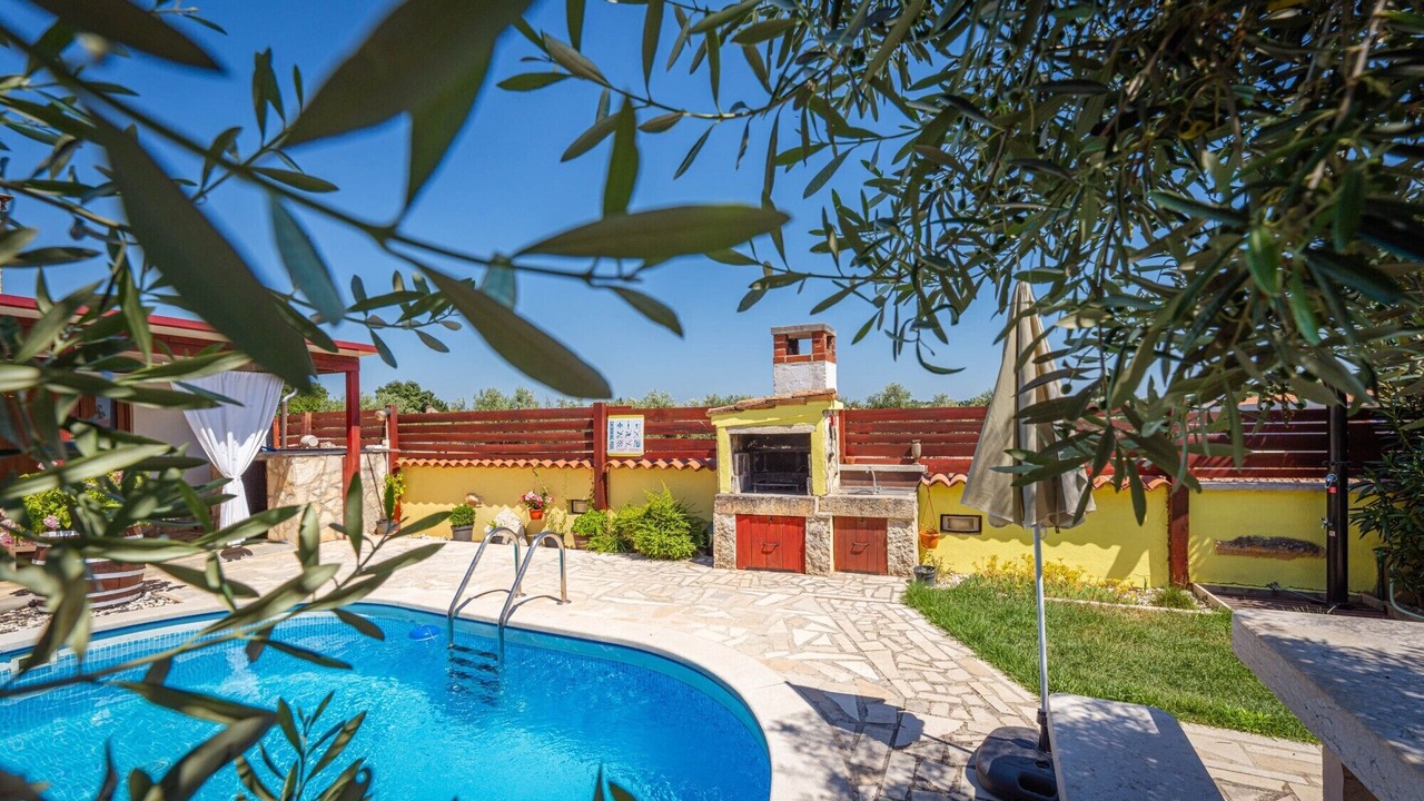 Photo of Outdoor in Muntic