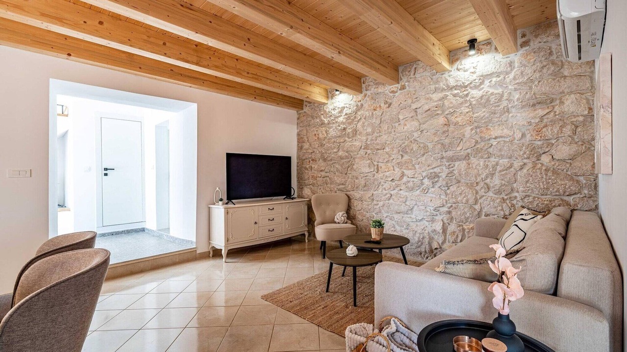 Photo of Livingroom in Lukoran