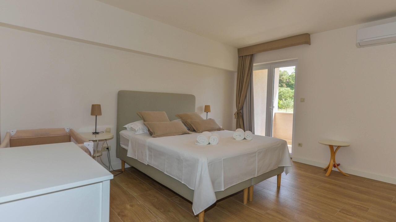 Photo of Bedroom in Barbat na Rabu