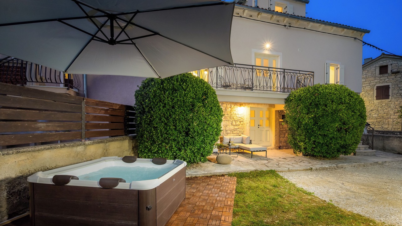 Photo of Patio Balcony in Peresiji