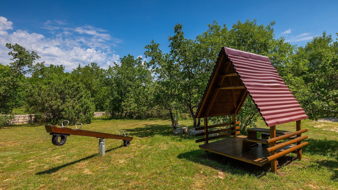 Photo of Outdoor in Krmed
