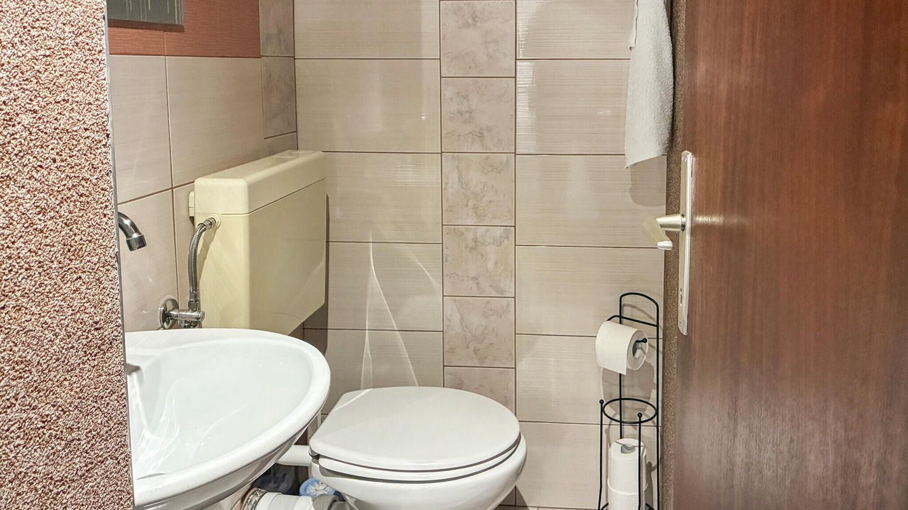 Photo of Bathroom in Sarsoni