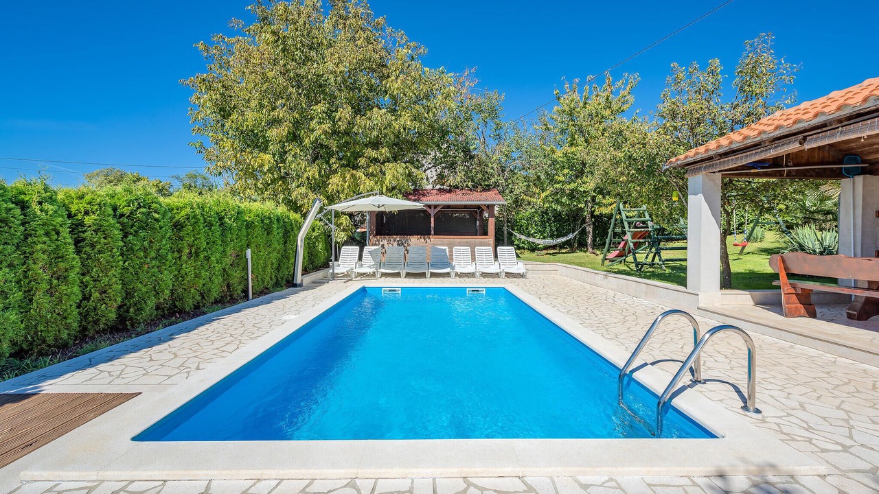Photo of Outdoor in Lindar