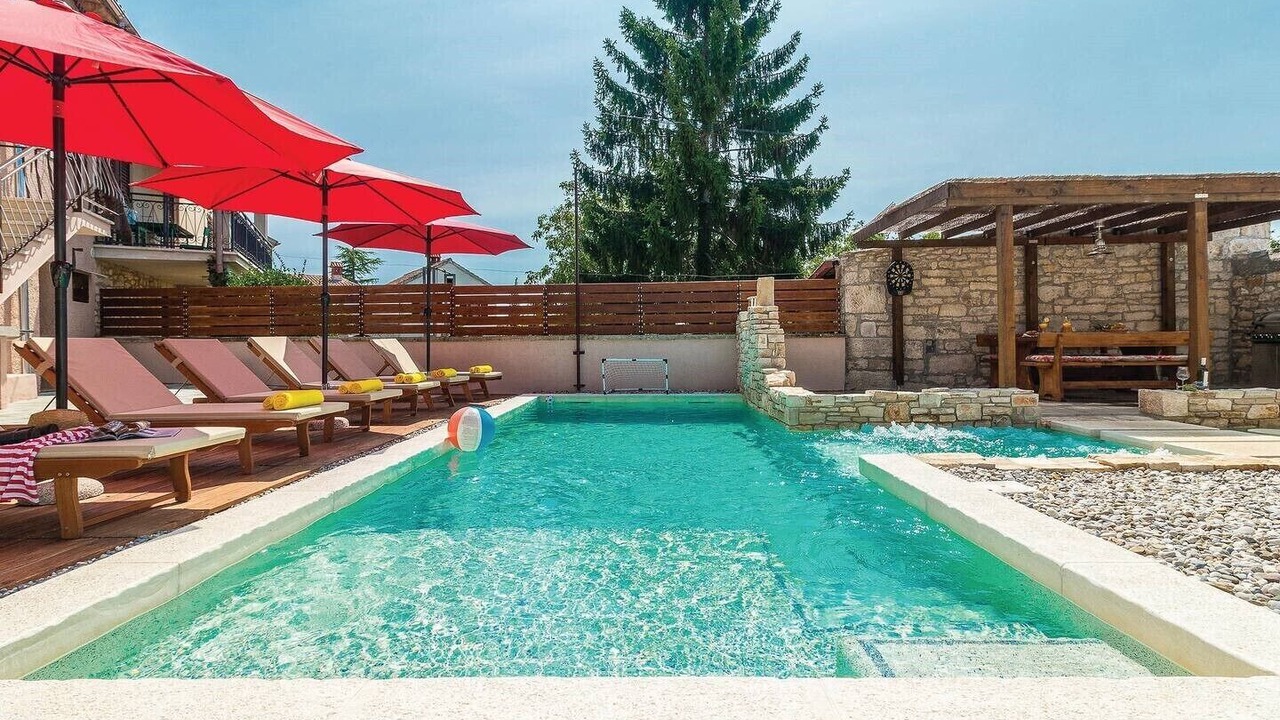 Photo of Outdoor in Peresiji