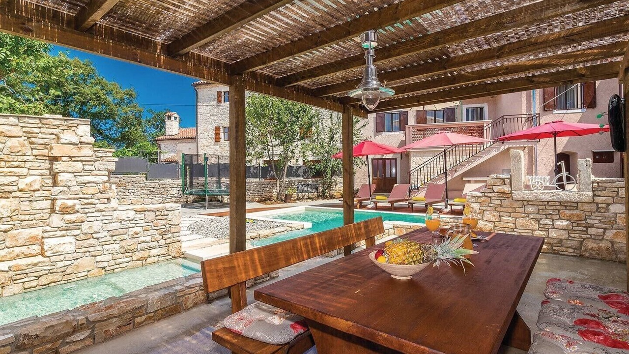 Photo of Outdoor in Peresiji