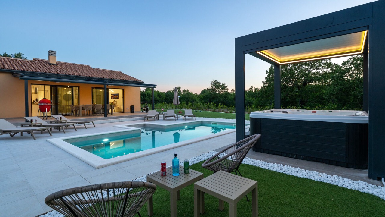 Photo of Outdoor in Marceljani