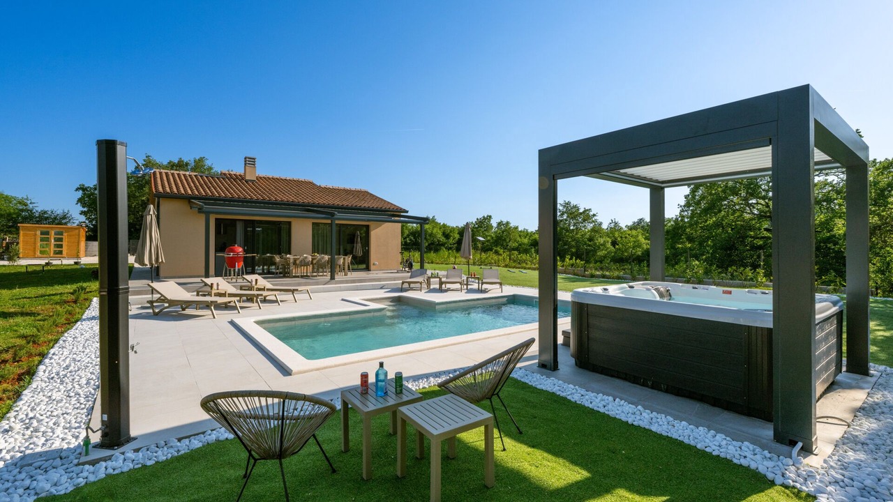 Photo of Outdoor in Marceljani