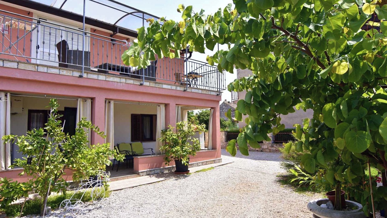 Photo of Patio Balcony in Đuba