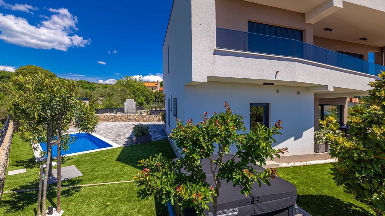 Photo of Outdoor in Kornic