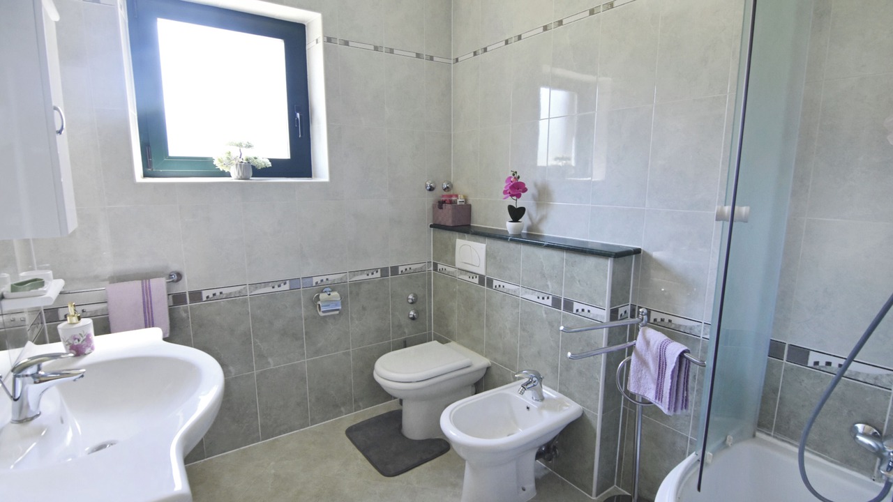 Photo of Bathroom in Radini