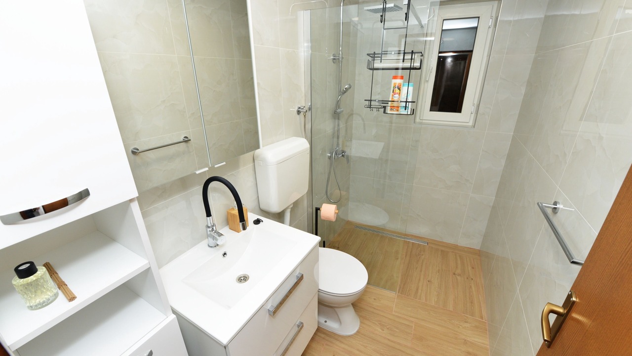 Photo of Bathroom in Cove Basina (Jelsa)