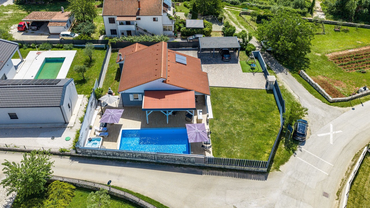 Photo of Outdoor in Matohanci